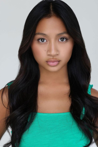 Chloe Adona
